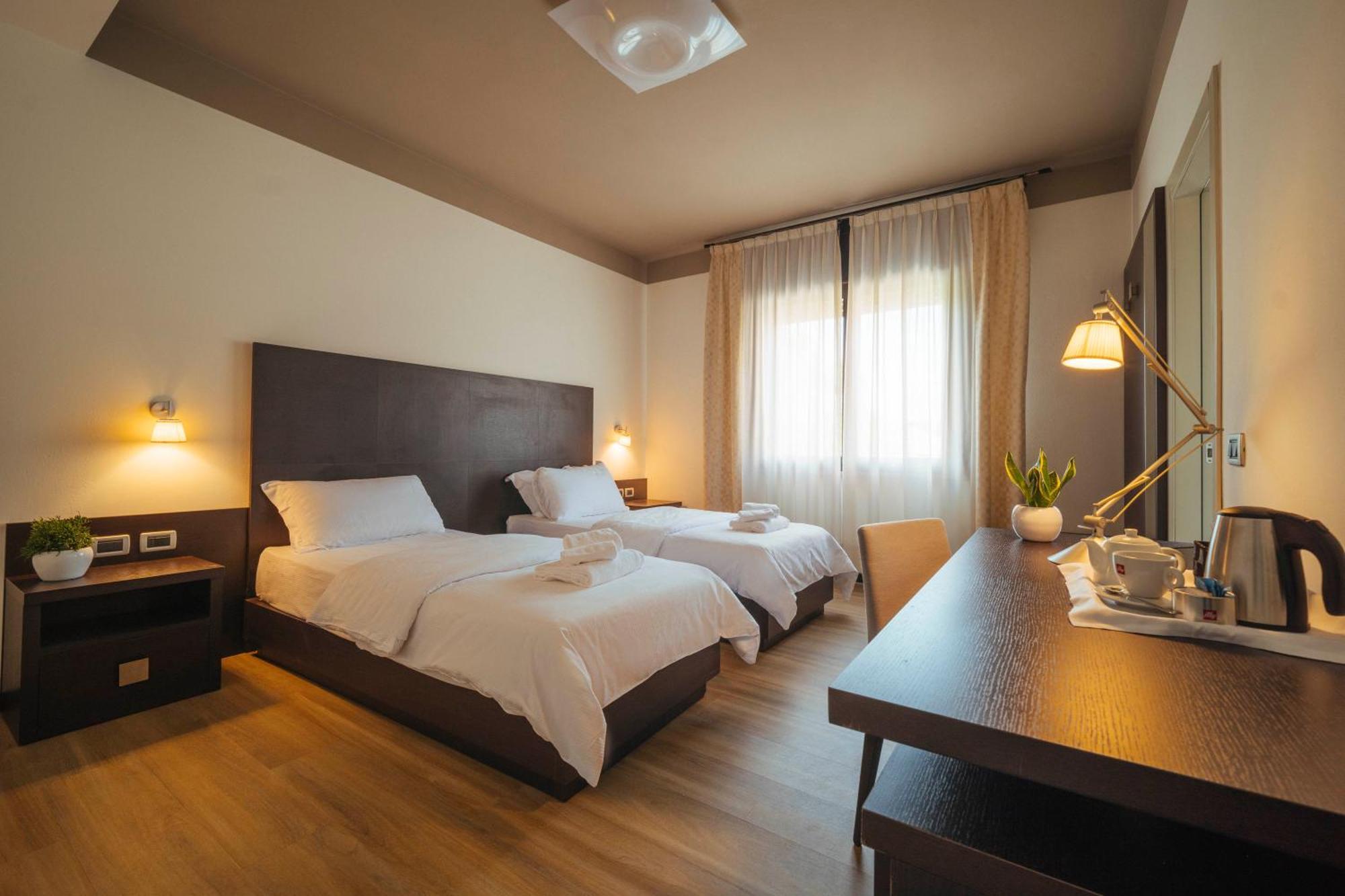 Hotel Palazzo Paradiso Meduna di Livenza Exteriör bild