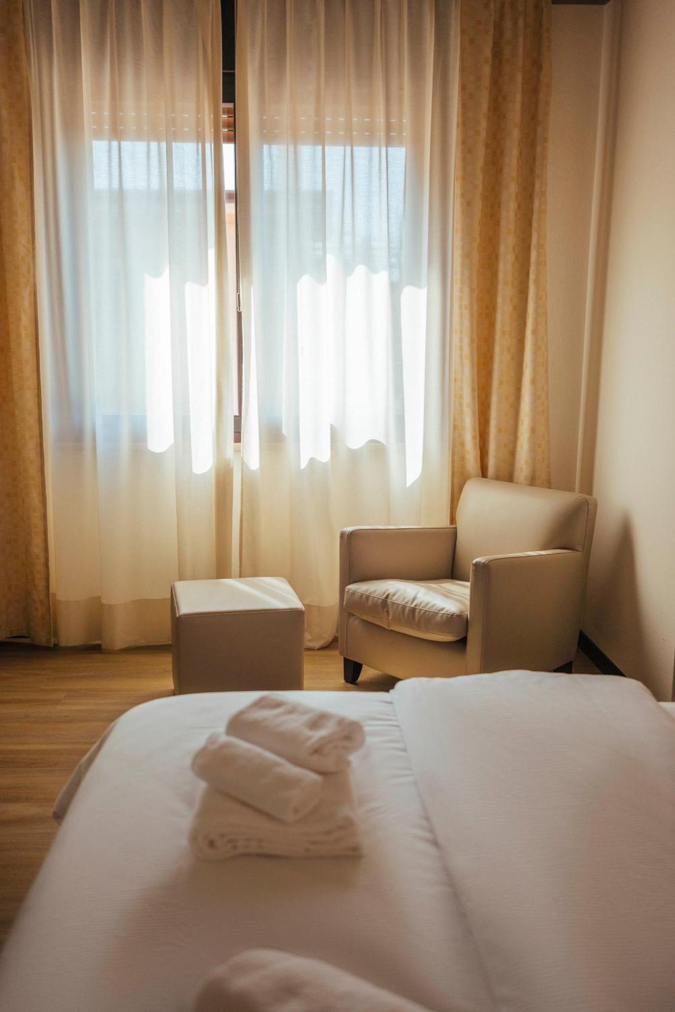 Hotel Palazzo Paradiso Meduna di Livenza Exteriör bild